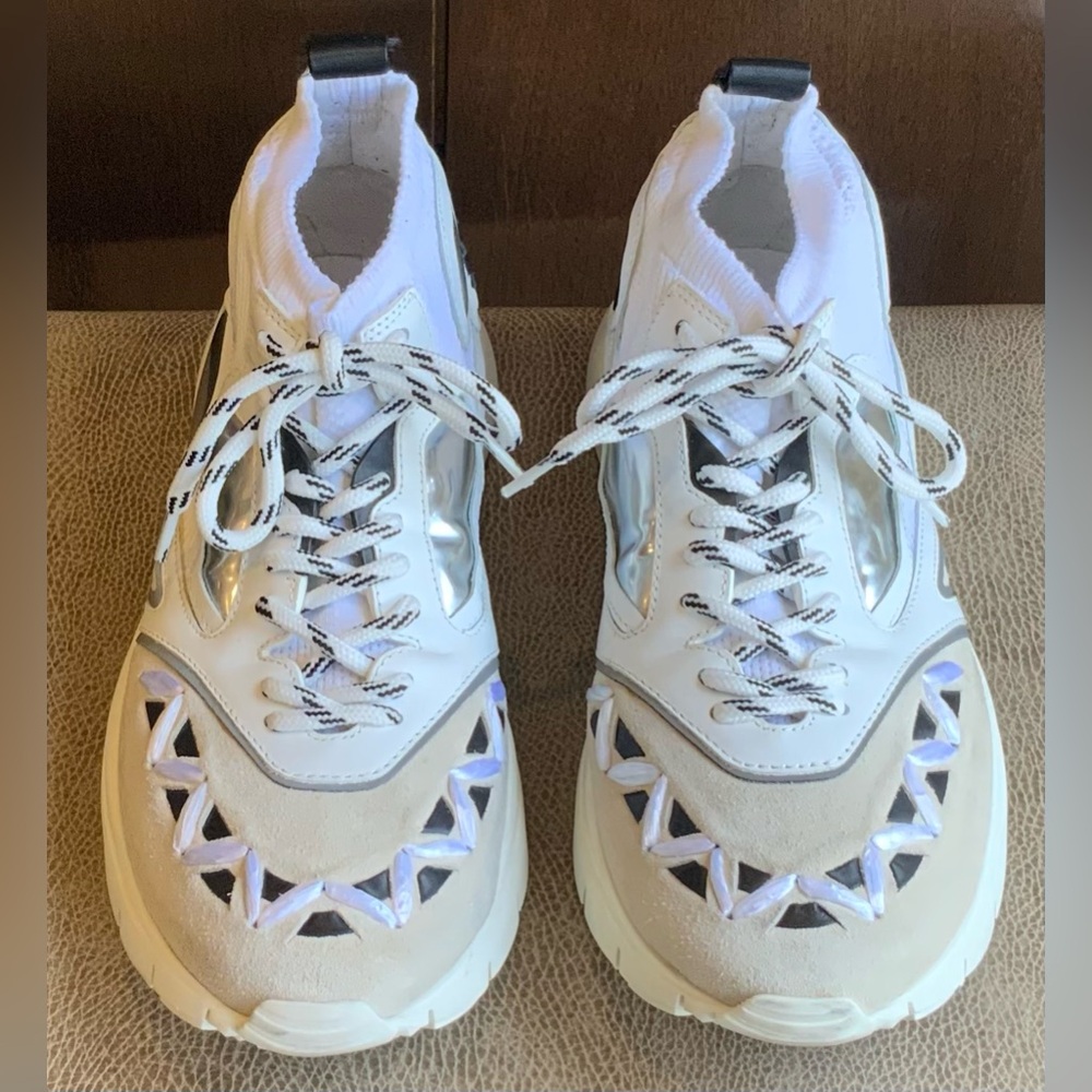 VALENTINO GARAVANI Heroes Sneaker